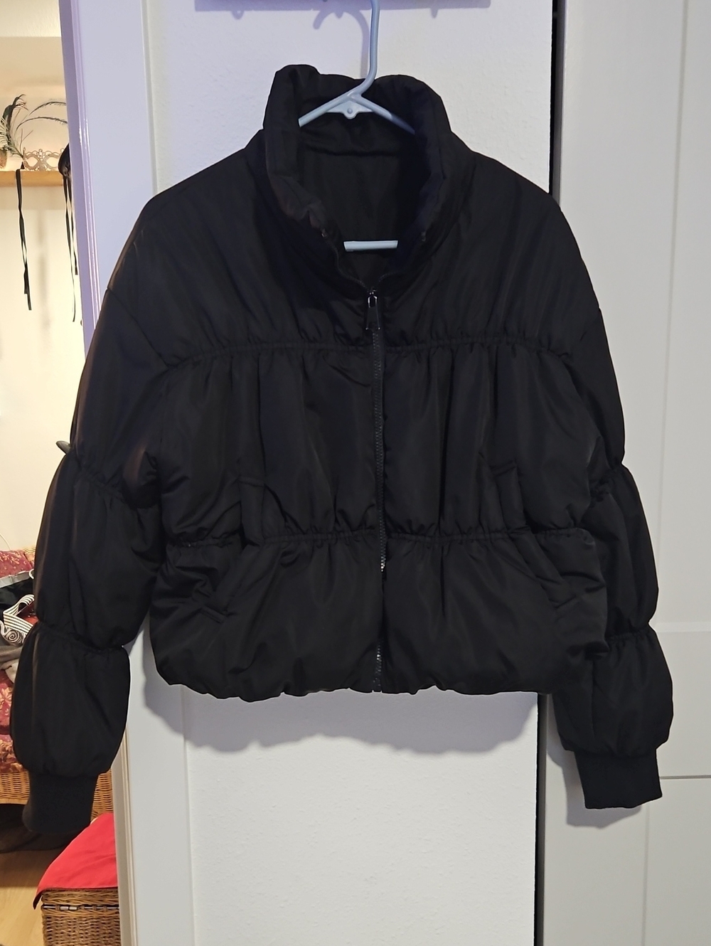 Women’s Black Cropped Puffer Jacket with High Collar